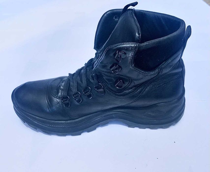 Продам кожаные ботинки ECCO Remote, 41р.