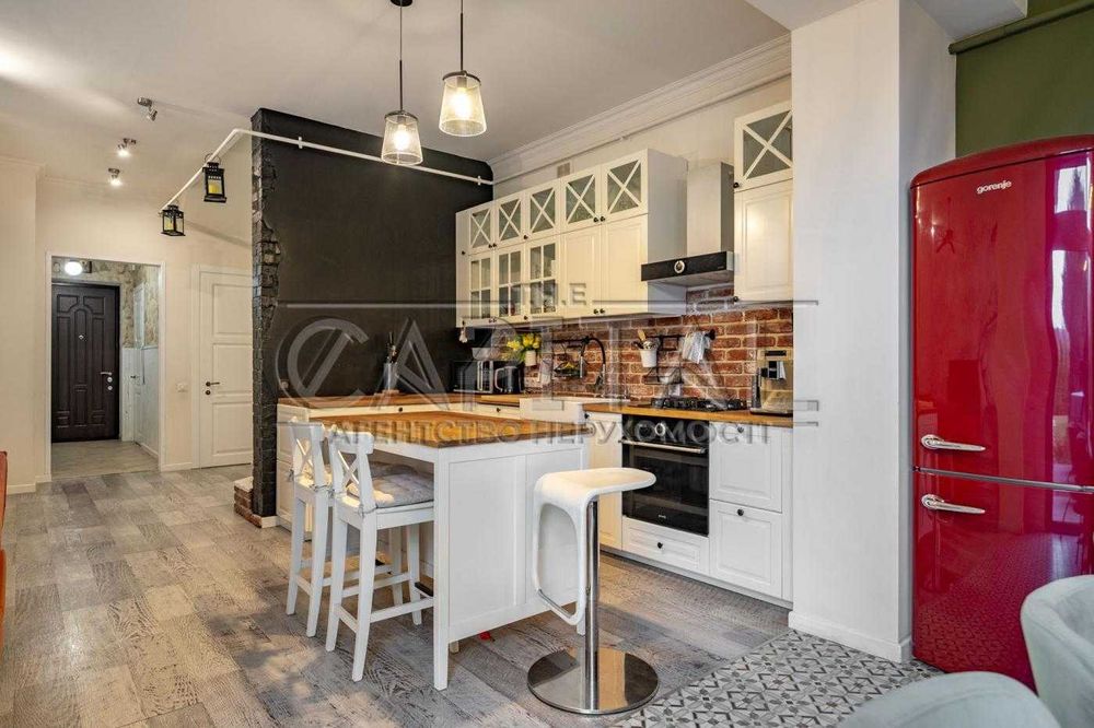 Таунхаус з терасою/газ/на березі річки/КМ Сонячний Луч, Козин