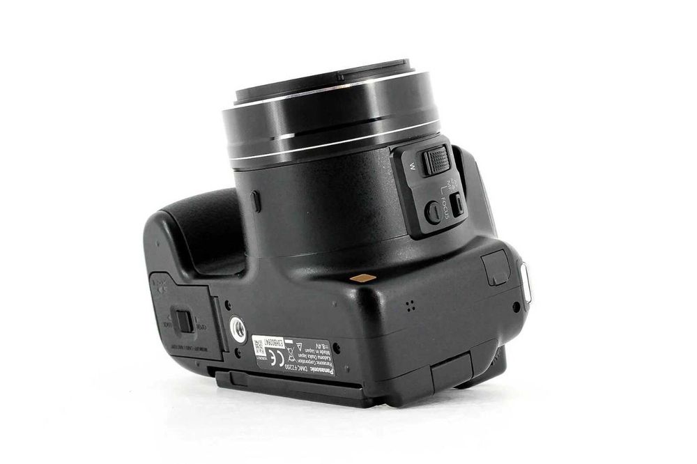 Цифрова Камера Panasonic LUMIX DMC-FZ200 з 12,1-мегапіксельною лінзою