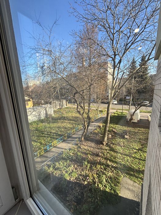 Простора квартира по вул.Д.Галицького з автономним опаленням