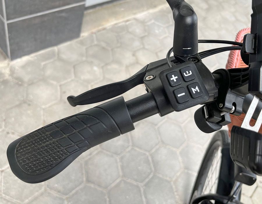 Bicicleta elétrica em bom estado