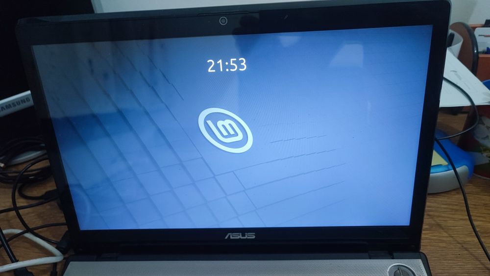 Asus N61v GT240m 120GB SSD 500GB IDE 4GB Ram