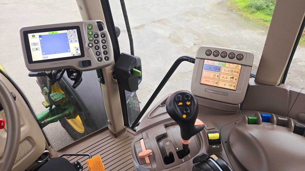 Трактор john deere 6930