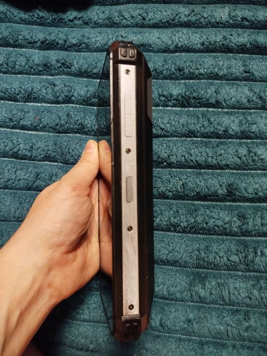 Смартфон Oukitel WP19, протиударний та водонепроникний