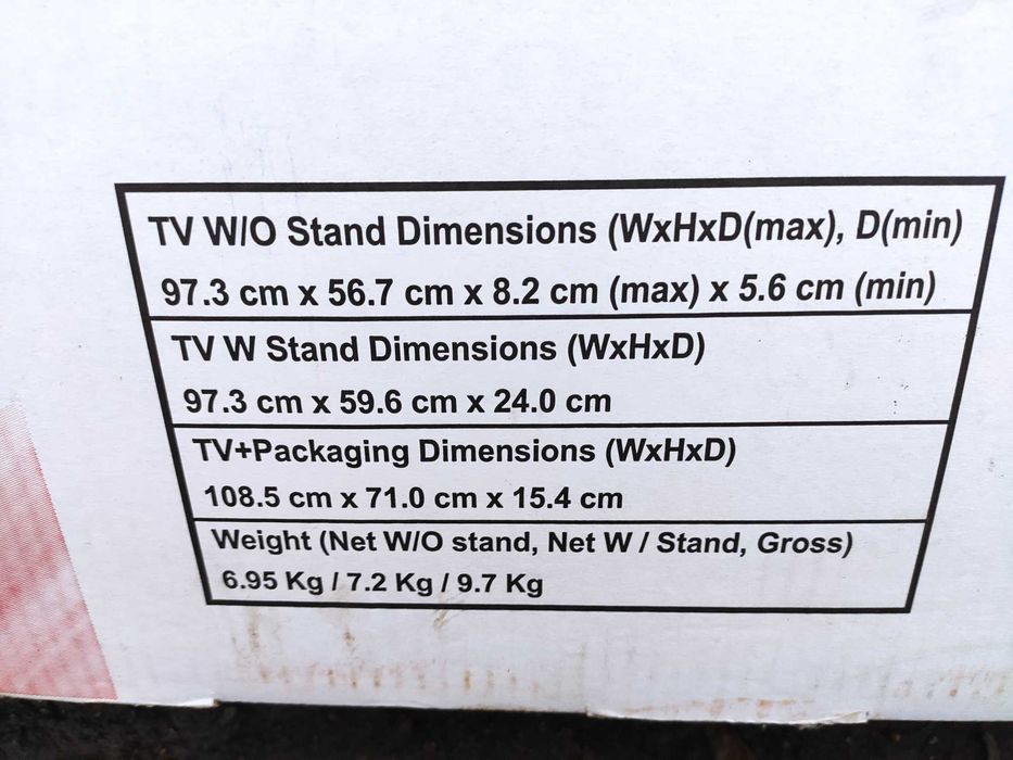 Тв - HITACH Размеры упаковки (ШxВxГ): 108,5 см x 71,0 см x 15,4 см