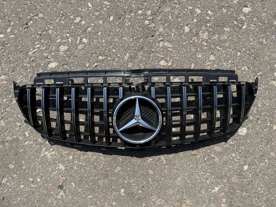 Решітка радіатора w213 камера