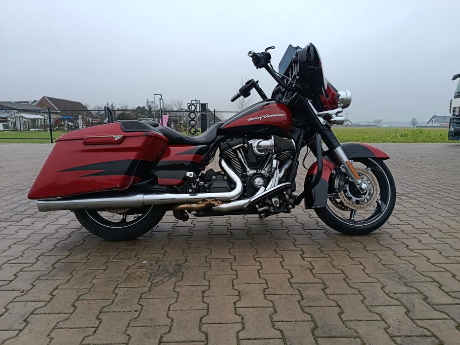 Harley-Davidson FLHXS Special Harley Davidson Street Glide FLHXSE Cvo