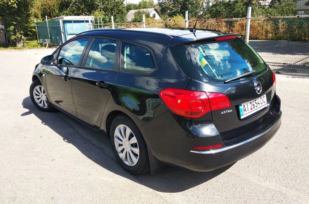 Opel astra 1.7 дизель 2013