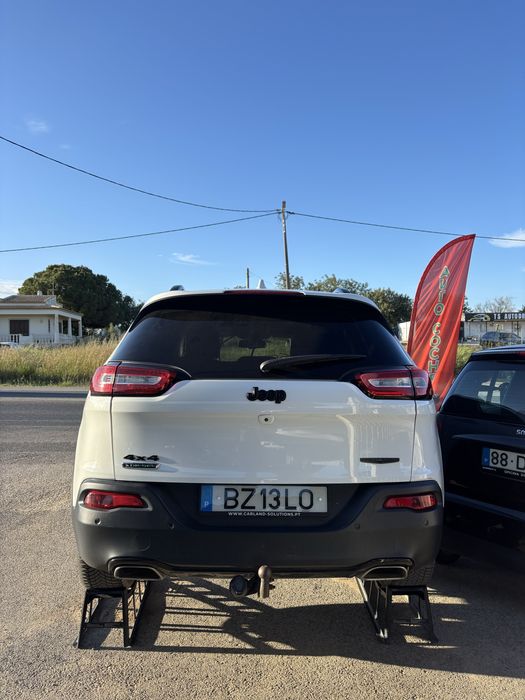 Jeep Cherokee 4x4 2016 motor mercedes 2.2 200cv full extras