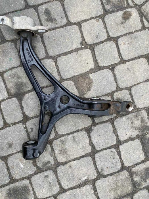 Wahacz przedni dolny prawy Mercedes ML W164