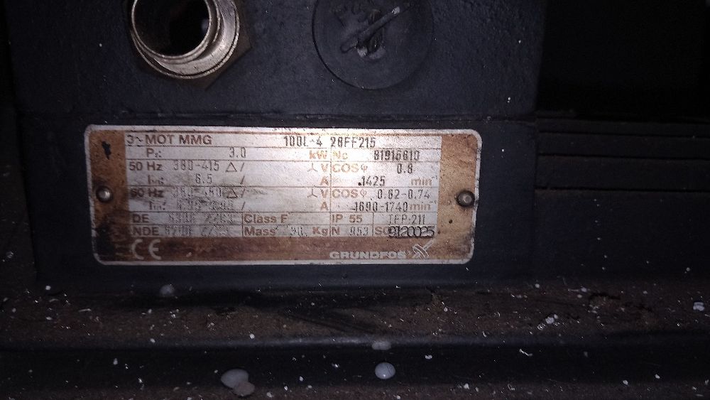 Bomba centrífuga acoplada a motor elétrico