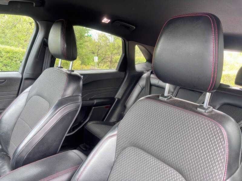 2023 Ford Escape Hybrid ST-Line Select