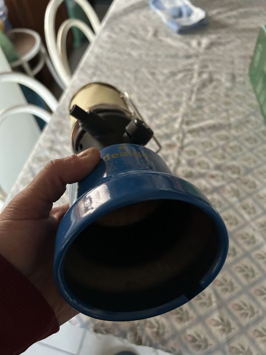 Lâmpada de campismo a gás nova em caixa