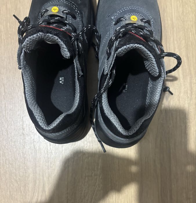 Vendo bota biqueira de aço 39