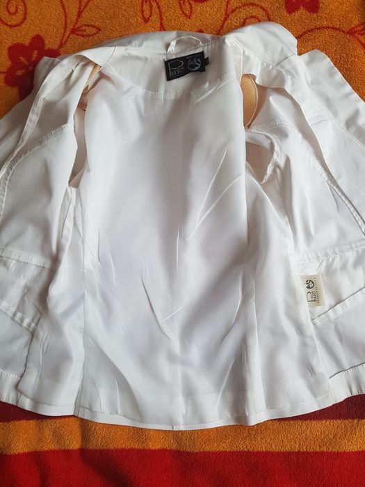 Biała marynarka, żakiet Ryłko 34