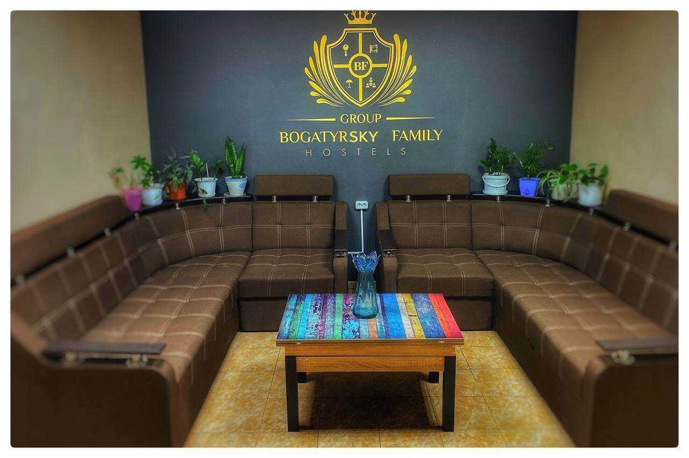 Комфортний хостел з гарним ремонтом. Метро Голосіївська 5 хвилин пішки