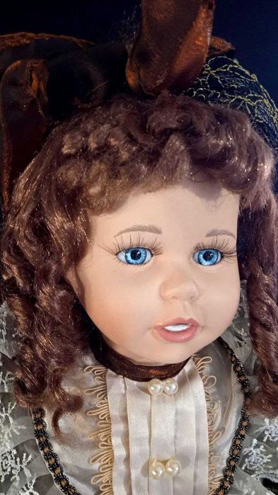 Большая фарфоровая кукла 60+ см