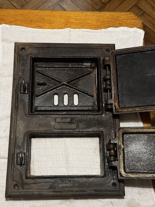 Żeliwne drzwiczki do pieca/kuchni kaflowej