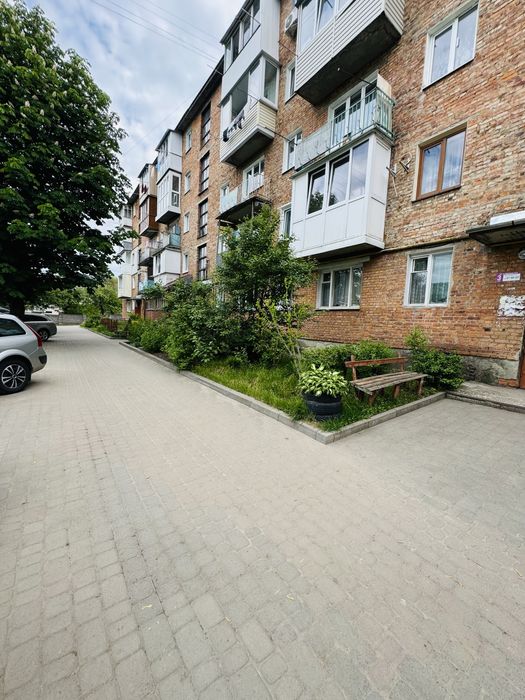 Продам двох кімнатна по вул.Вʼяч.Чорновола,18А.у м.Новий Розділ