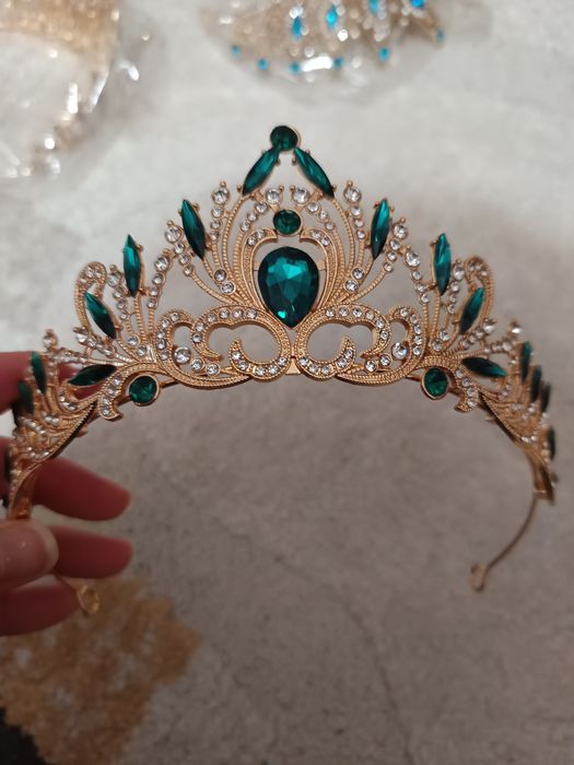 Diadem, ozdoba na głowę