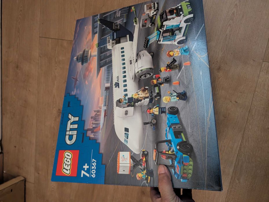 LEGO  City 60367 Avião de passageiros