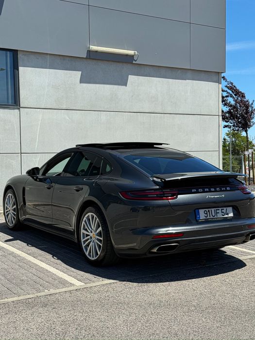 Porshe Panamera 4 E- Hybrid sport