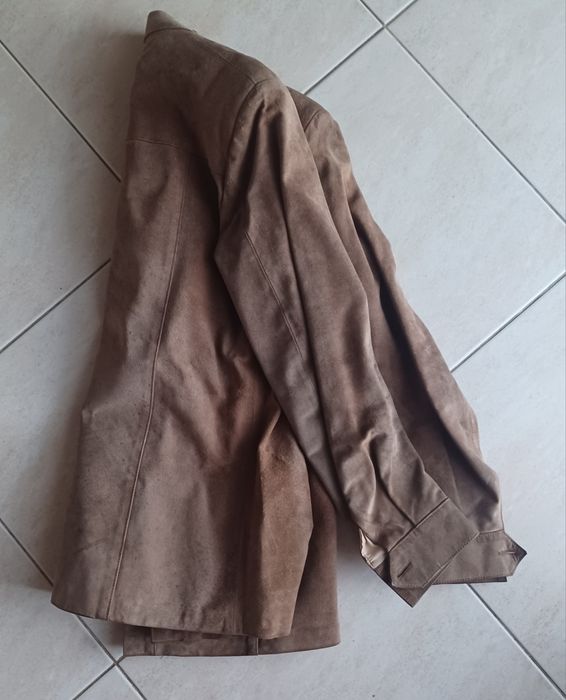 Casaco de camurça (pele) de estilo clássico