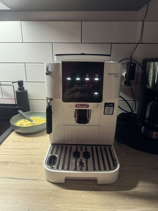 DeLonghi Magnifica Start. Idealny uzywany 2 miesiace.