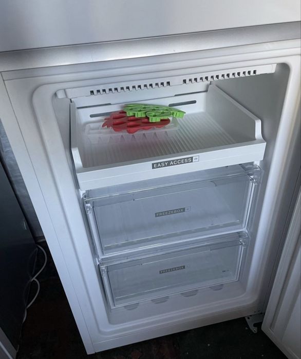Холодильник  Whirlpool