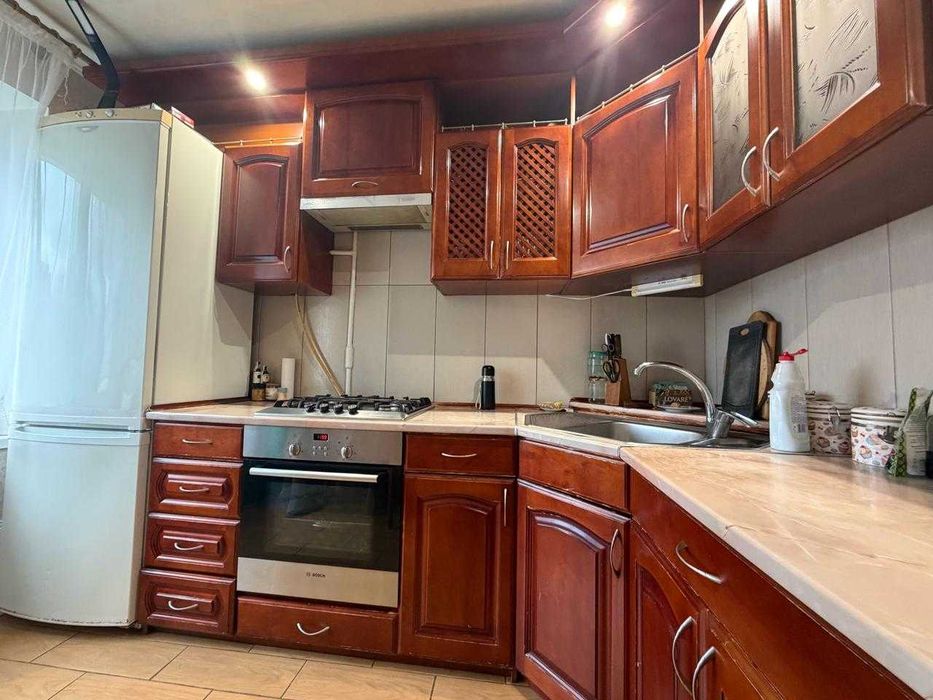 Продам 2к квартиру ул. Терещенківська 4 (ж/м Левобережный 1)