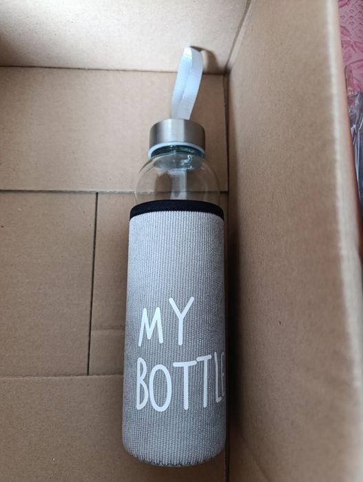 Garrafa de água em vidro