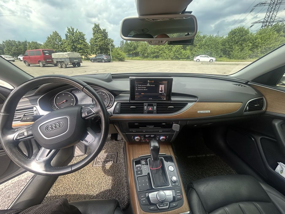 Продам Audi A6 C7 2016 модельного ряда