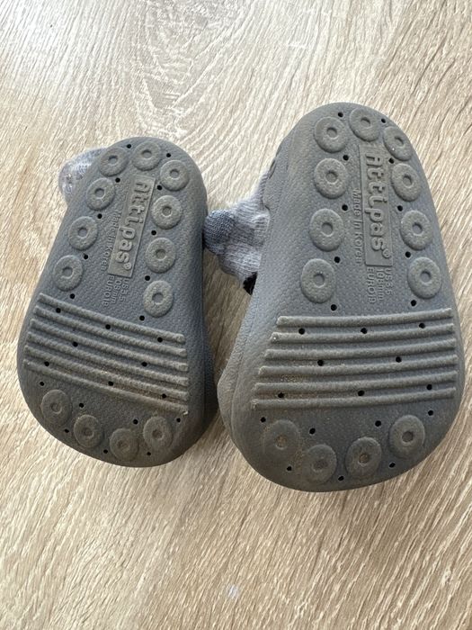Attipas tamanho 19 cinzento