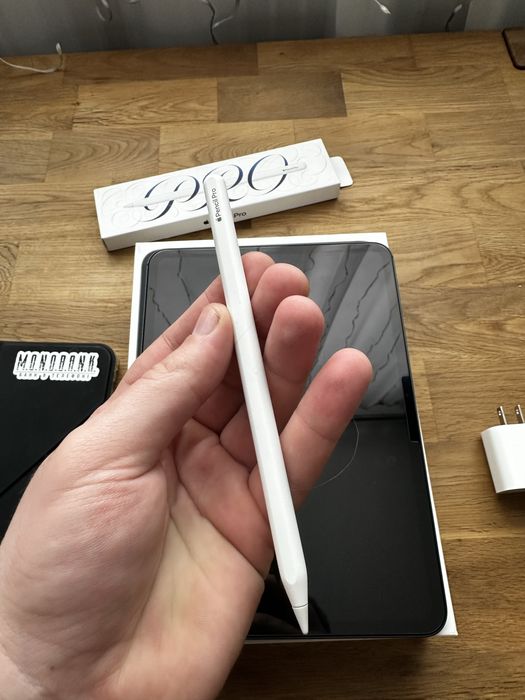Продам ipad pro 11 (m4)