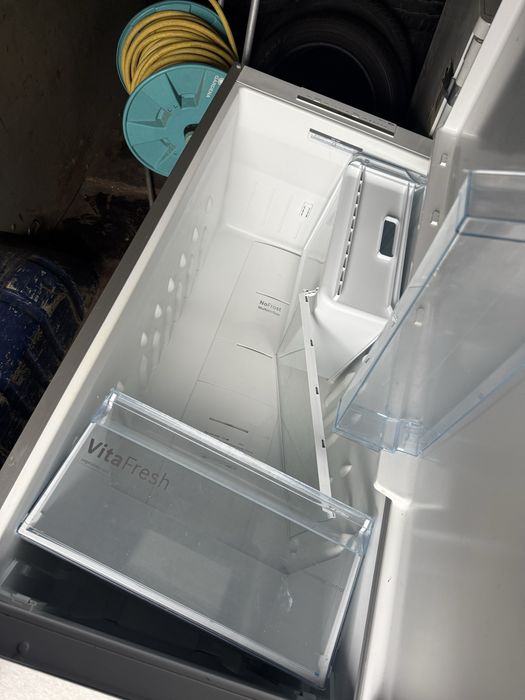 Холодильник BOSH привежений з Німеччини