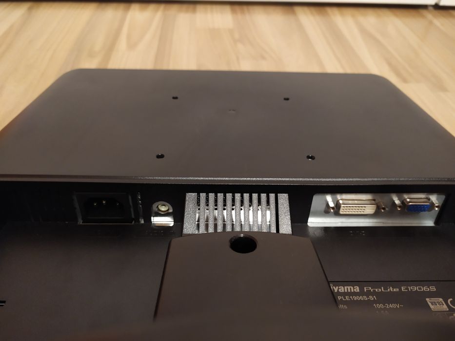 Monitor iiyama ProLite E1906S 19 cali