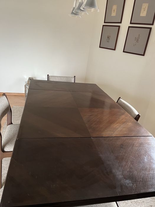 Mesa de jantar estensivel
