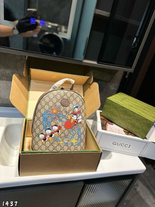 Рюкзак gcc louis vuitton disney бежевый унисекс женский
