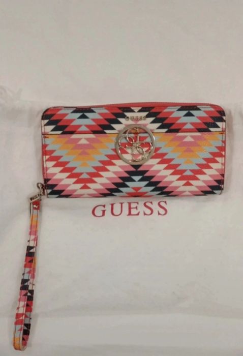 Carteira da Guess impecável