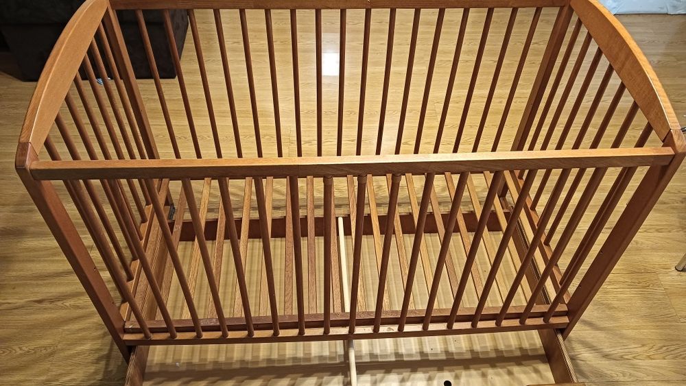 Łóżeczko dziecięce z szufladą