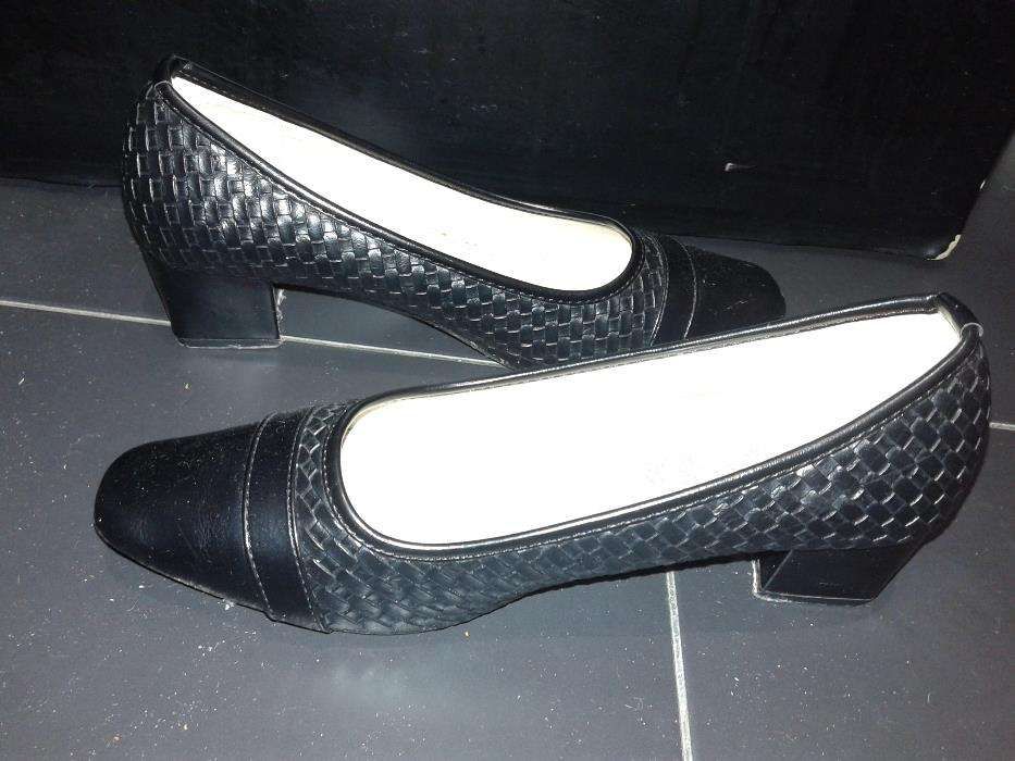 Sapatos Pele Verdadeira 38 - Novos