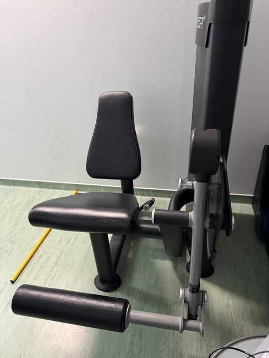 Maquina Leg extension da marca conhecida  FFITTECH444790669963448323