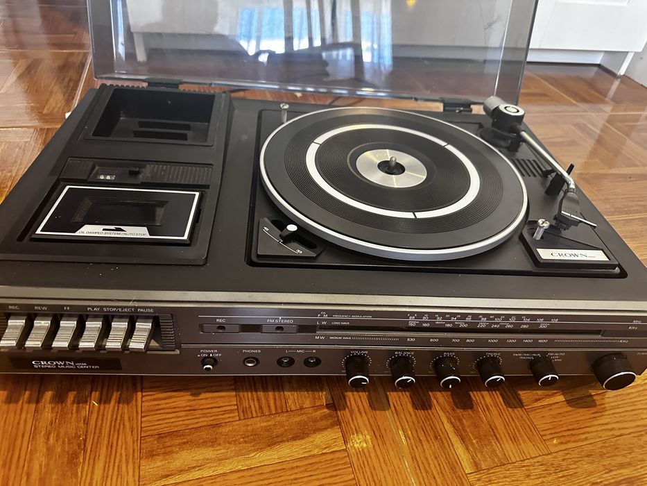 Radio/Aparelhagem com giradisco vintage Crown SGC 5100 de 1982