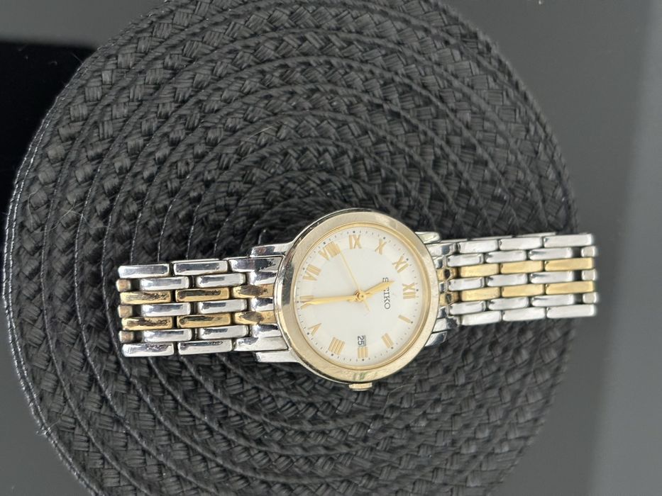 Zegarek damski SEIKO 7n82-qfv0