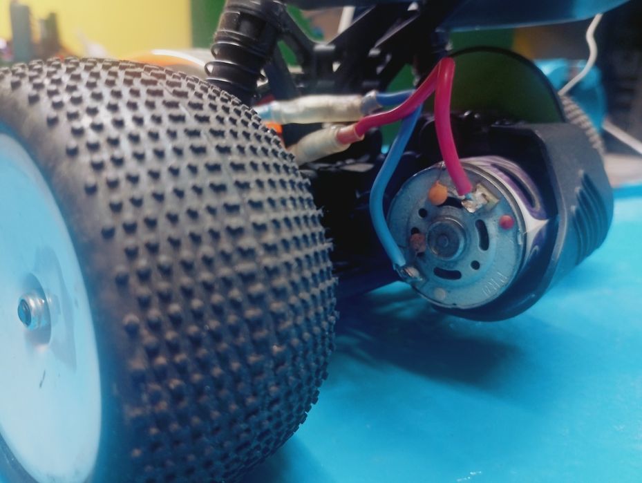 Buggy RC elétrico  1:10