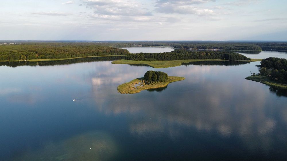 Noclegi-pokoje w Przełazach nad jeziorem NIESŁYSZ + CAMP-pole namiotow