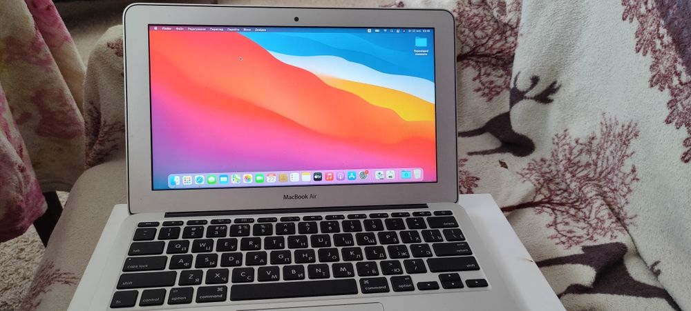 Продам MacBook air 2013 года