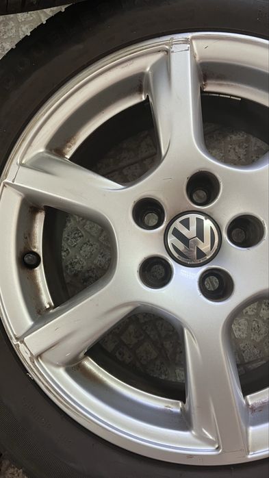 Jantes originais volkswagen Polo – R15 + pneus 195