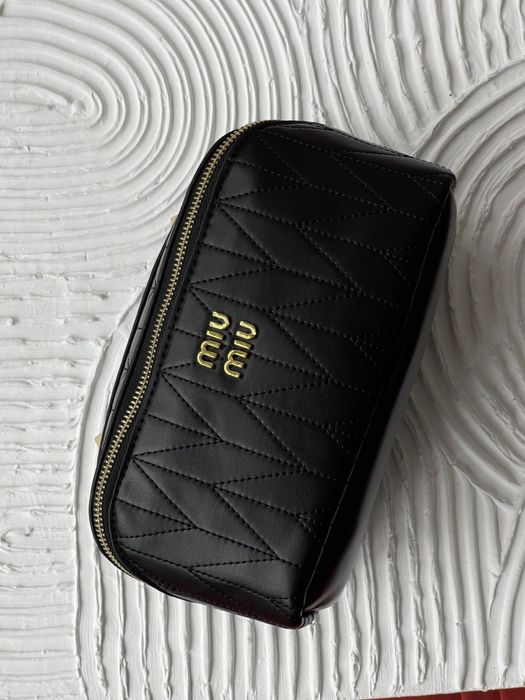 Косметичка жіноча