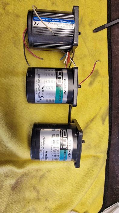Silnik indukcyjny Oriental Motor 2IK6GN-CW 6W 230V Japan